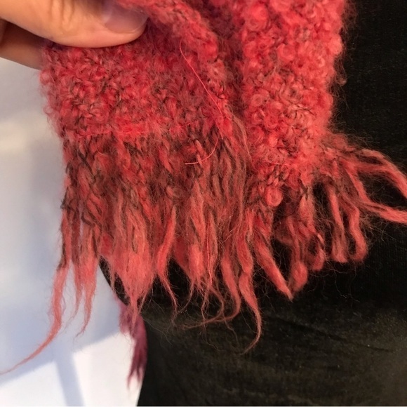 BLARNEY Woolen Mills women’s pink knitted scarf. - Picture 3 of 4